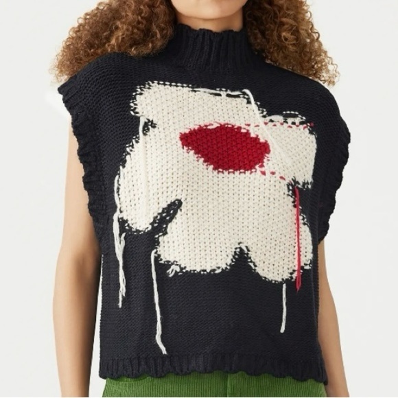 Sweaters - Black and White Flower Sweater